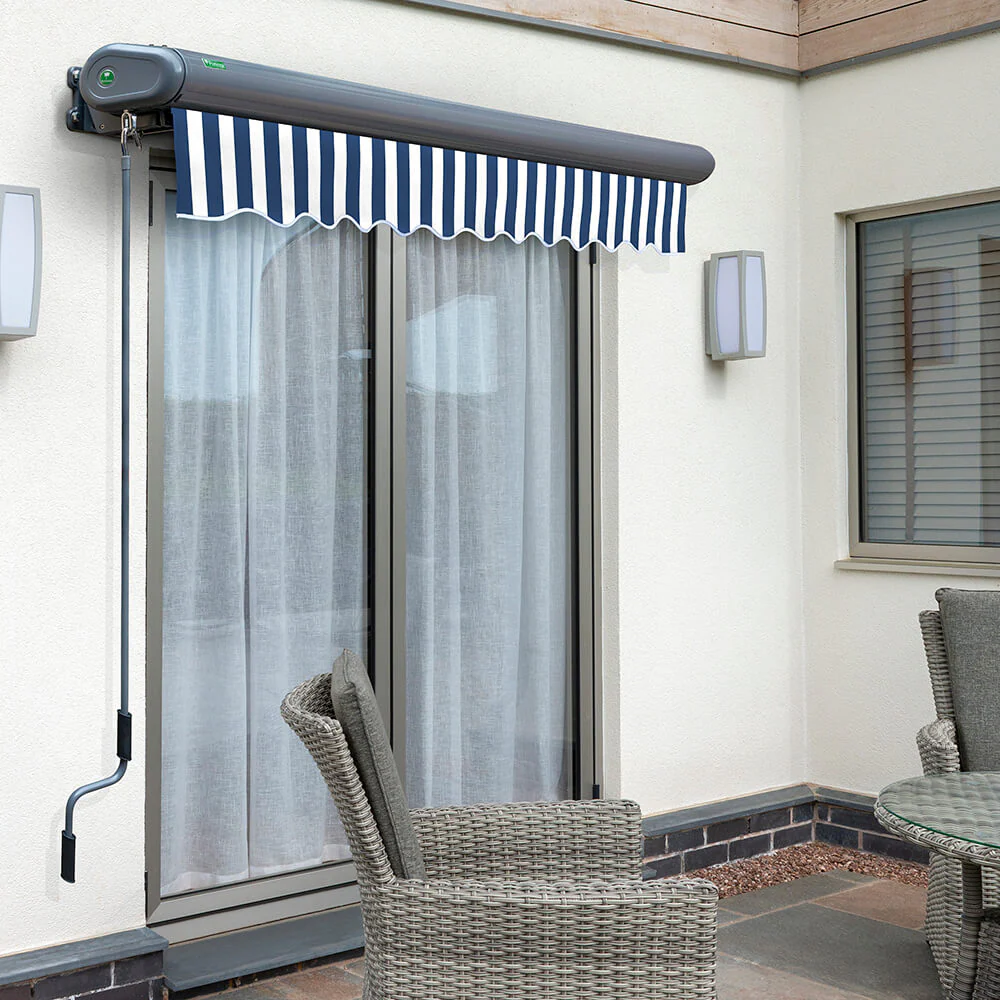 4m Full Cassette Manual Blue and White Awning (Charcoal Cassette) - Image 2
